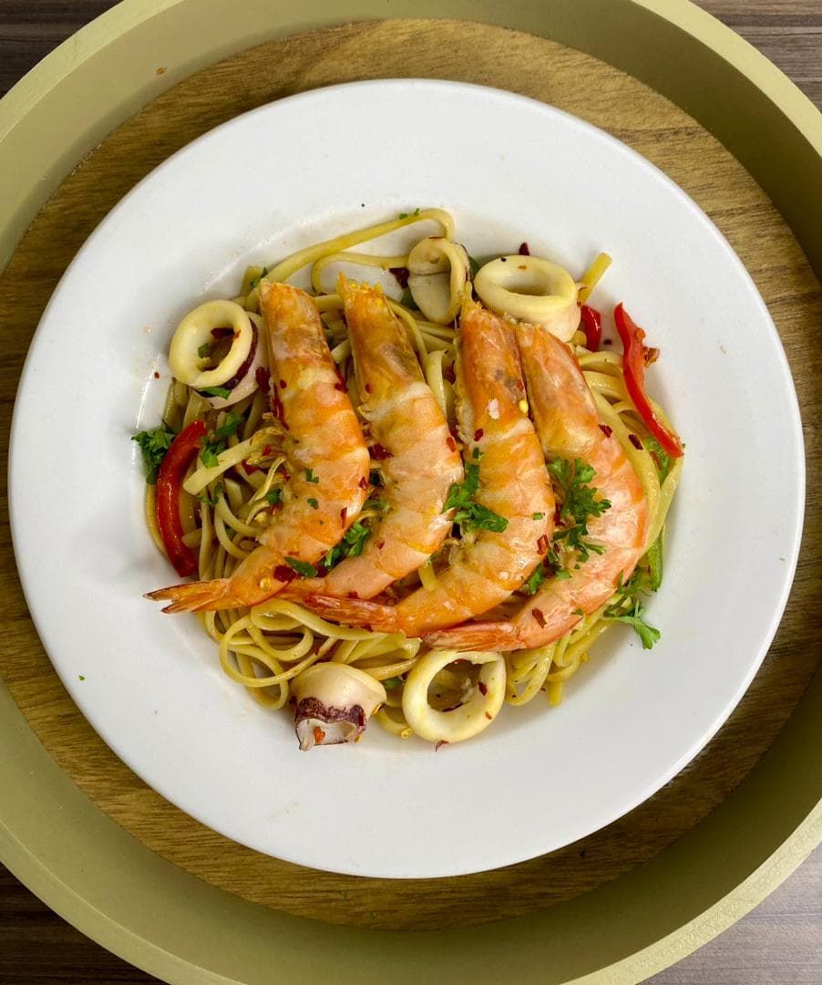 Aglio E Olio with Seafood