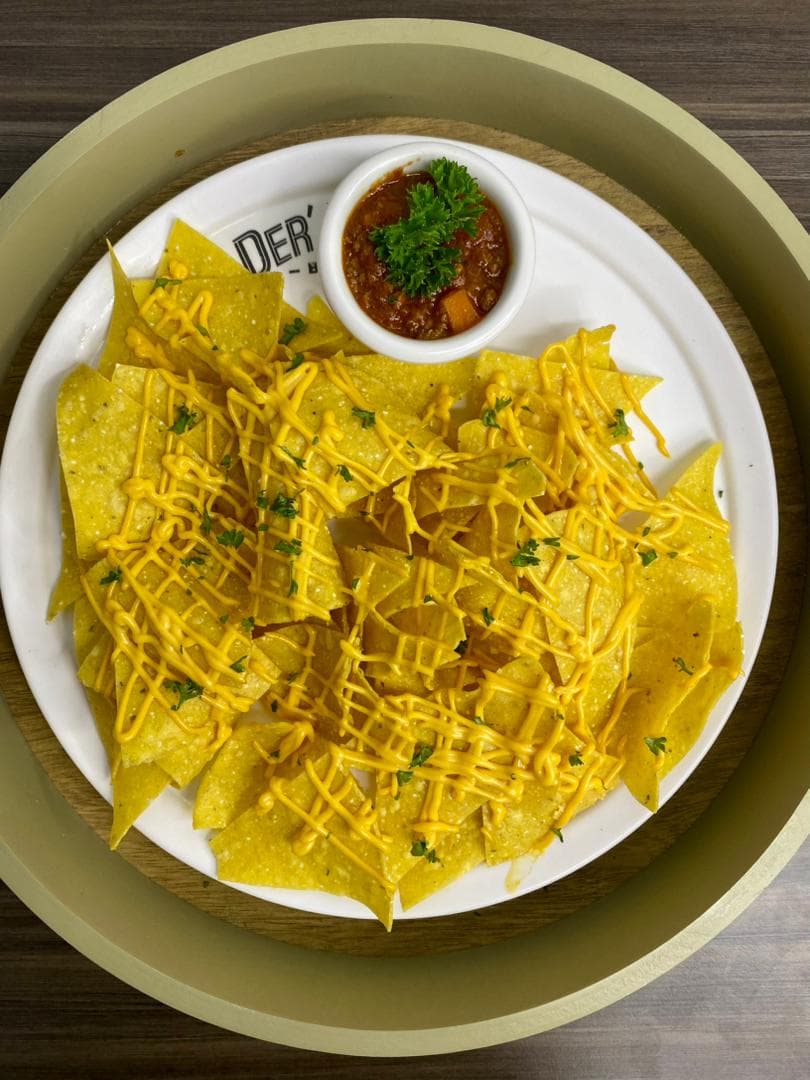 Nachos with Beef Con Carne